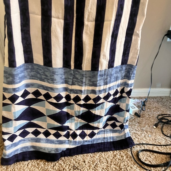 Blue and White Design Dress - Picture 4 of 5